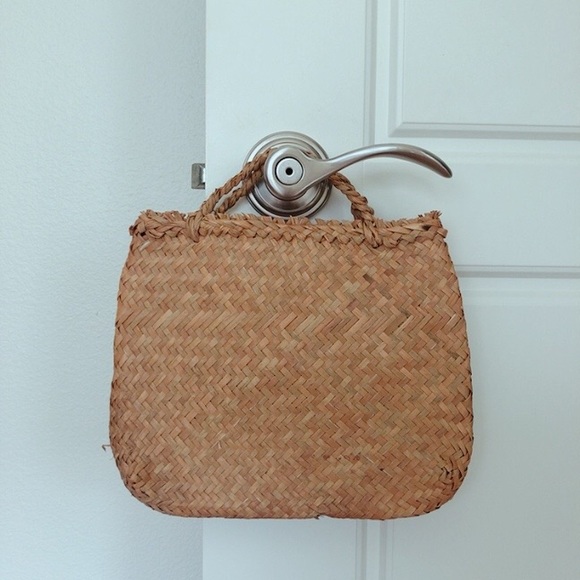 Flat Rattan bags. Set of 2 - Picture 9 of 14
